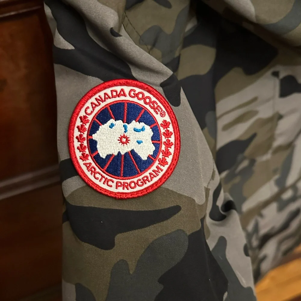 Canada Goose Jacket - Picture 6 of 11